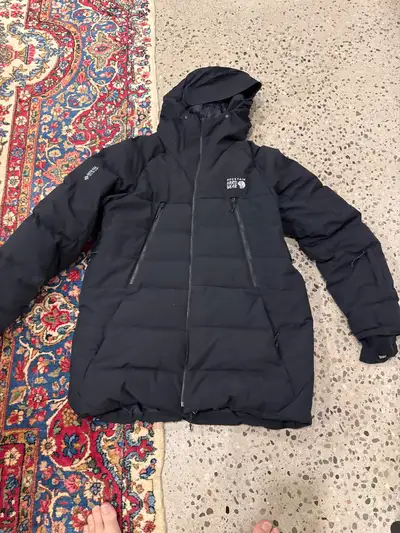Mountain Hardwear strechdown Jacket, View more
