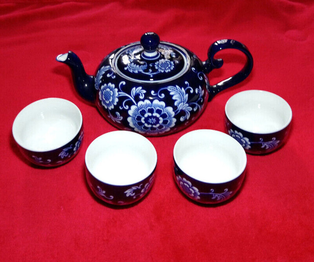 Pier One Imports "Mandarin" Tea Set in Arts & Collectibles in City of Toronto