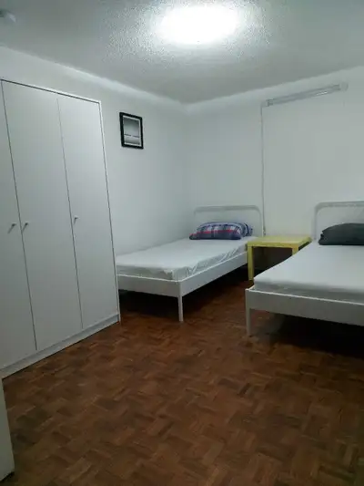 Markham and Finch - Room For Rent