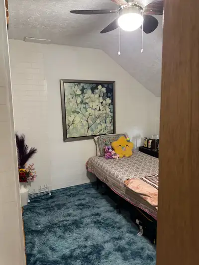 Room near Cineplex (Sydney, Cape Breton)
