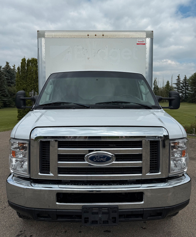 2019 Ford E-450  CUBE VAN 16 FOOT BOX, PULL OUT RAMP in Cars & Trucks in Edmonton - Image 2