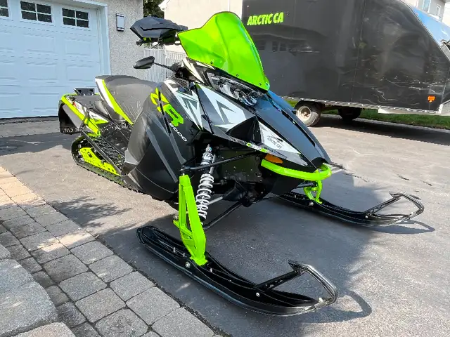 Motoneige in Snowmobiles in Laval / North Shore - Image 2