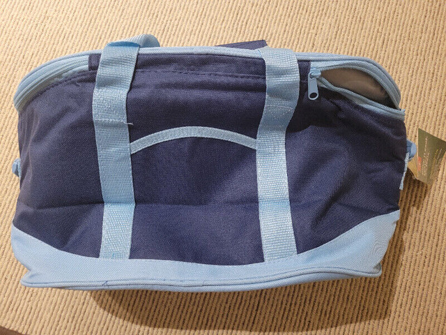 NEW - Terr Gear Insulated Cooler Bag - Blue Stripes in Fishing, Camping & Outdoors in Mississauga / Peel Region - Image 4