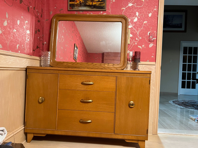 Vintage Solid Wood Dresser & Mirror Set – Can Sell Separately in Dressers & Wardrobes in City of Toronto - Image 2