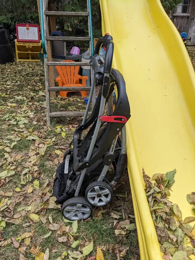 Infant/baby bucket car seat - used in Strollers, Carriers & Car Seats in London - Image 7