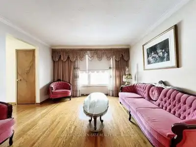 North York House Groud Floor 4Bed 2Bath W/3Parkings