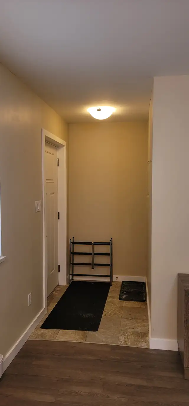 Furnished One Bedroom Walkout Basement Apartment in Long Term Rentals in Whitehorse - Image 13
