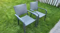 Two aluminum patio chairs, like new 