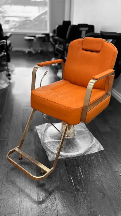Upgrade your salon or barbershop with this stylish barber chair! This chair is used but in good cond...