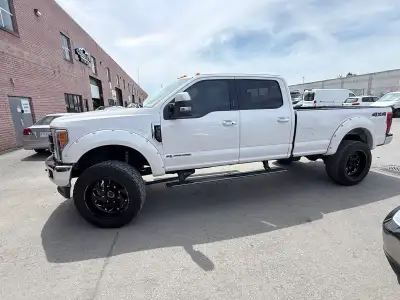 2019 Ford F-350 Lariat 6.7L Power Stroke Diesel Selling my Ford F-350 Super Duty in great condition....