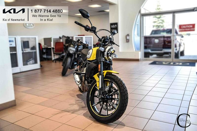 2022 Ducati Scrambler 803cc -MINT Condition! in Street, Cruisers & Choppers in Markham / York Region - Image 2