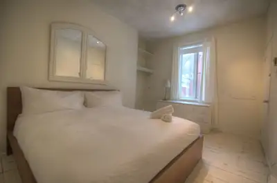 Furnished room for rent - AVAILABLE NOW!
