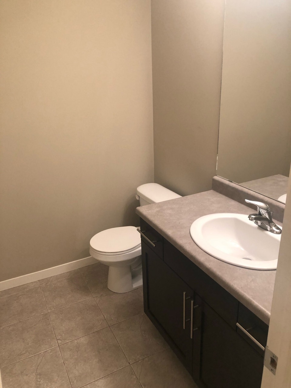 Double Car Garage Duplex for Rent 3
