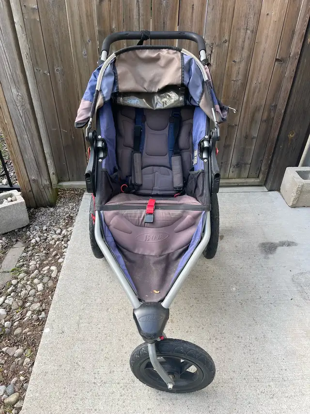 BOB stroller in Strollers, Carriers & Car Seats in Hamilton - Image 5