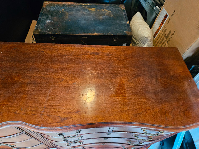 Antique replica dresser, great condition in Dressers & Wardrobes in Oakville / Halton Region - Image 3