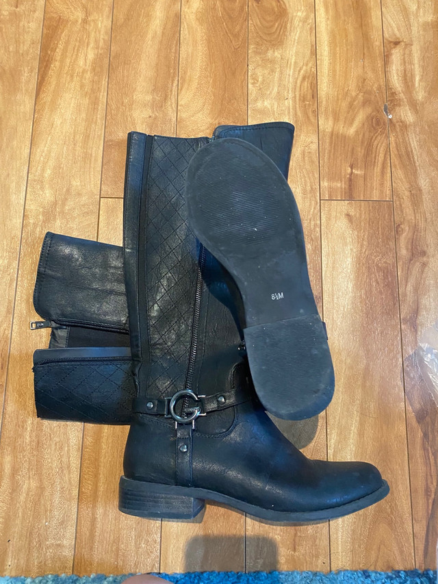 ladies shoes/ boots/ sandals .  Size 7.5 and size 8 in Women's - Shoes in Bedford - Image 3