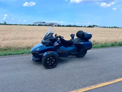 2020 Can am Spyder RT Limited SE6 With less than 5800 KMs Recent oil change Has a drivers back rest...