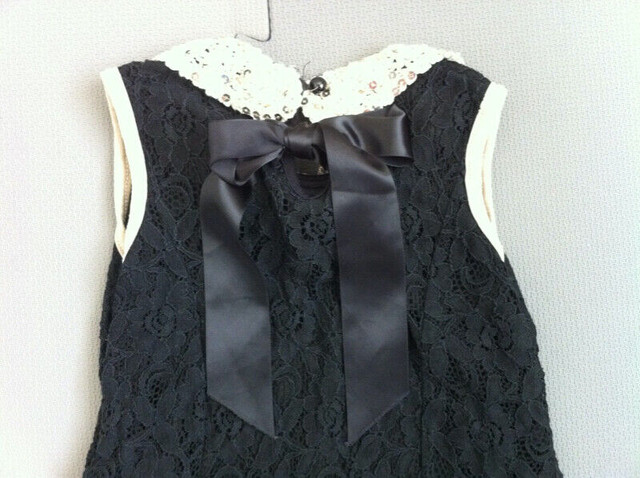 Sequin Collar Black Lace Dress in Clothing - 3T in Winnipeg - Image 2