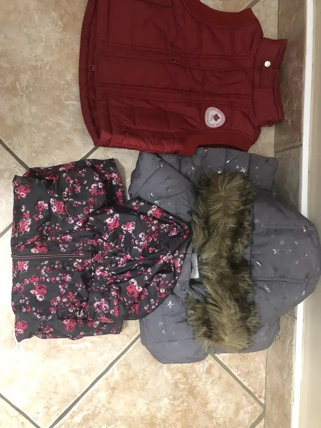 Vêtements pour filles in Kids & Youth in City of Montréal - Image 3