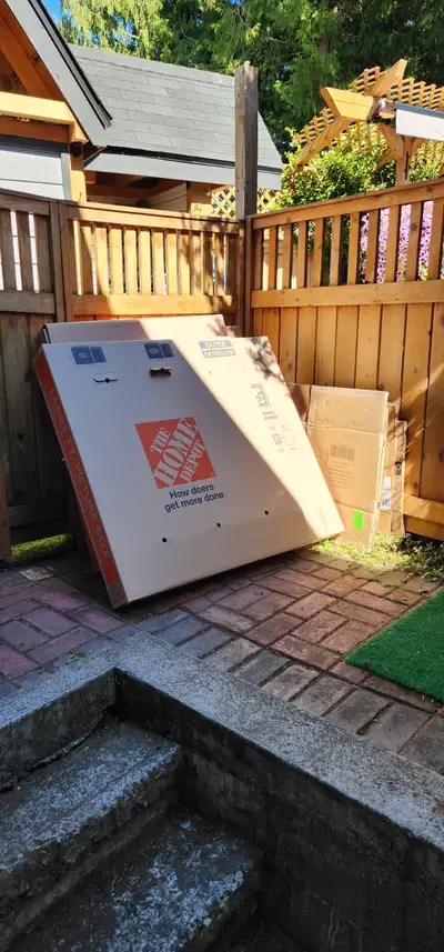 We have dozens of moving boxes of all sizes. Small, medium, & large. We also have two TV boxes we pu...