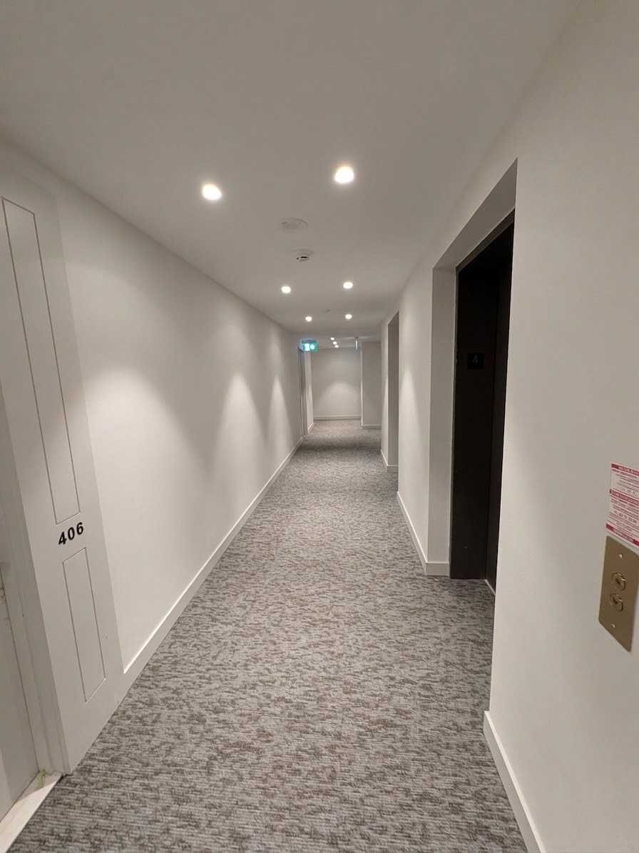 Penthouse-Level Living on the 22nd Floor 2