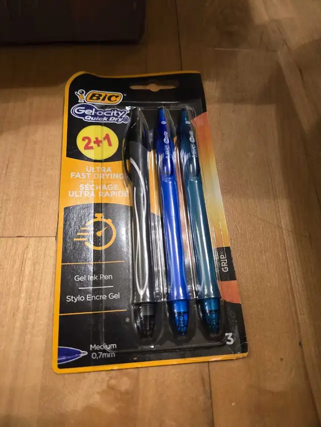 school Supplies  in Garage Sales in Laval / North Shore - Image 4