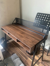 Wood desk $35