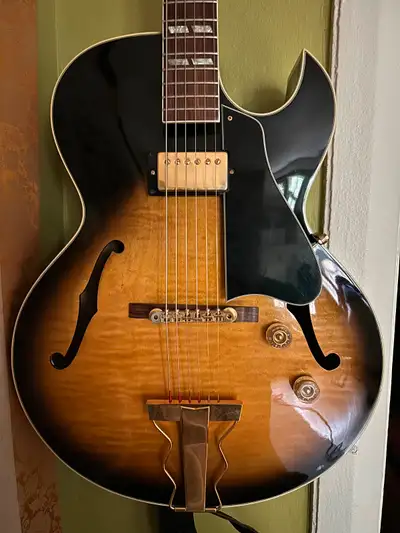 Gibson ES-165 hollow body guitar, View more