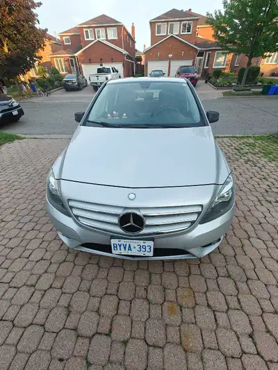 2014 Mercedes-Benz B250 Sports Tourer | 97,022 km | Silver Well-maintained family vehicle with clean...