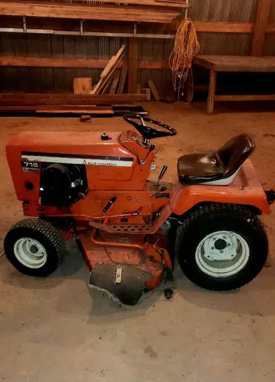 1974 Allis Chalmers 716 Lawn Tractor, View more