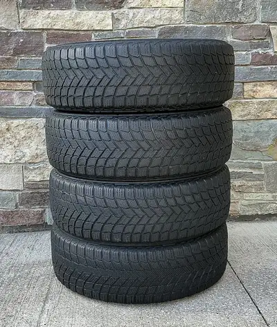 215 / 70 R 16 Michelin X-Ice Snow SUV tires have thicker reinforced sidewalls. Thicker sidewalls on...