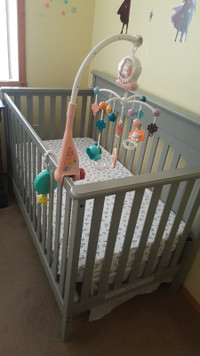 Graco Crib with Mattress for Sale