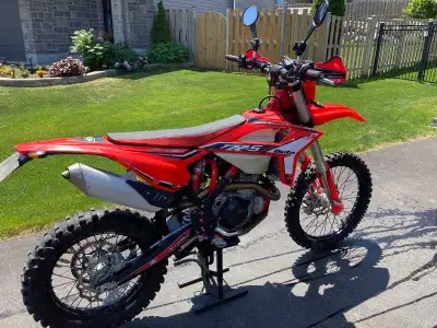 2022 Beta 390 RRS in great condition. Best road legal (blue plated from factory) dual sports for mai...