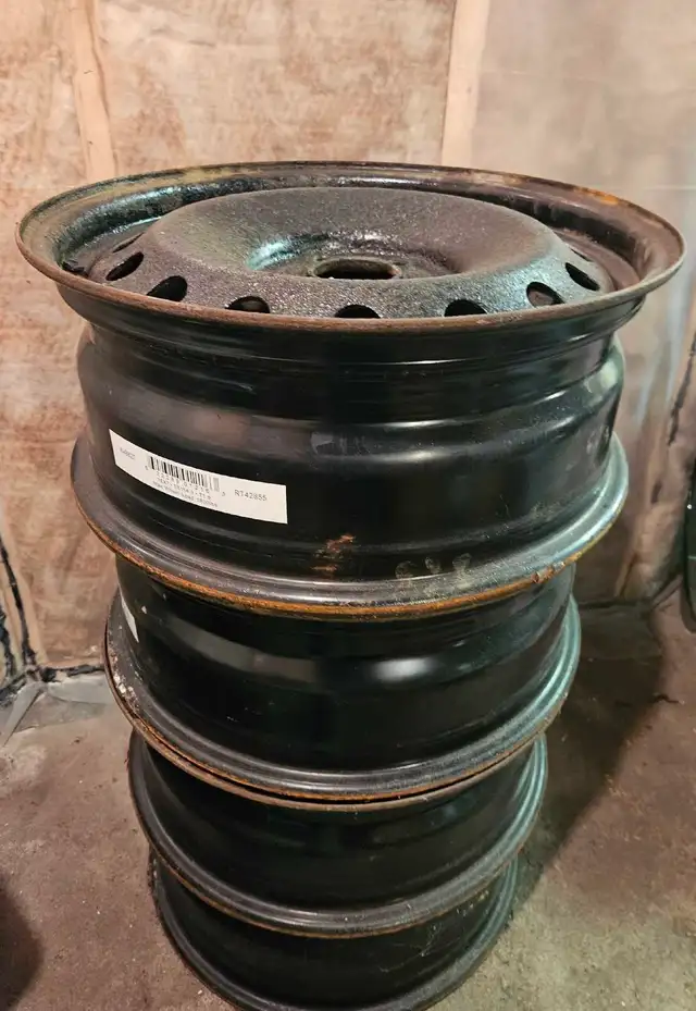 RT42855 Steel Rims in Tires & Rims in Truro - Image 4