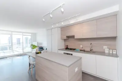 $2,400 / 1br - 520ft2 - 1Br Condo with amazing 26th floor views!