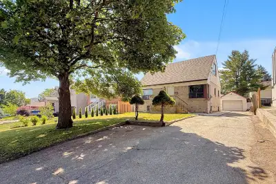 Etobicoke 3 bedroom for rent July 1,  2025 or August 1st, 2025
