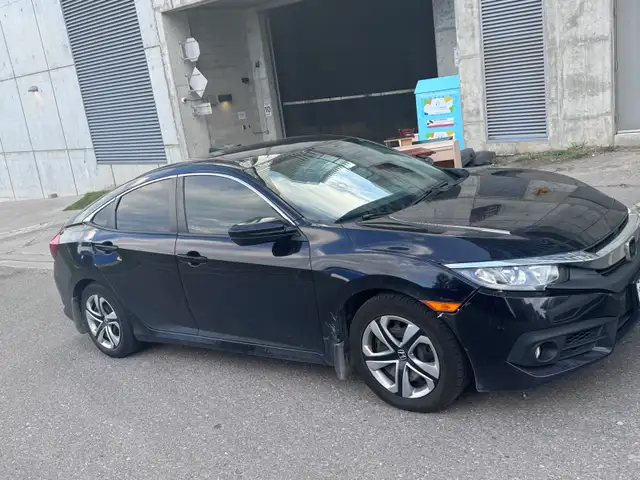 Honda civic 2016  in Cars & Trucks in Mississauga / Peel Region - Image 5