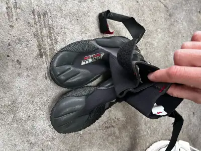 Kids wetsuit boots — O'Neill 3mm size 5 + Hyperflex 5mm size 10, View more
