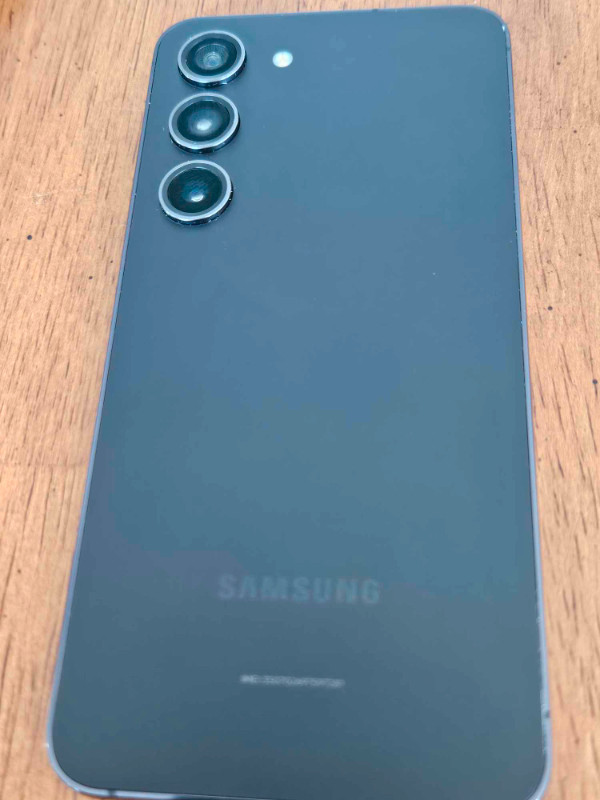 Samsung s23 comme neuf dans Accessoires pour cellulaires  à St-Georges-de-Beauce