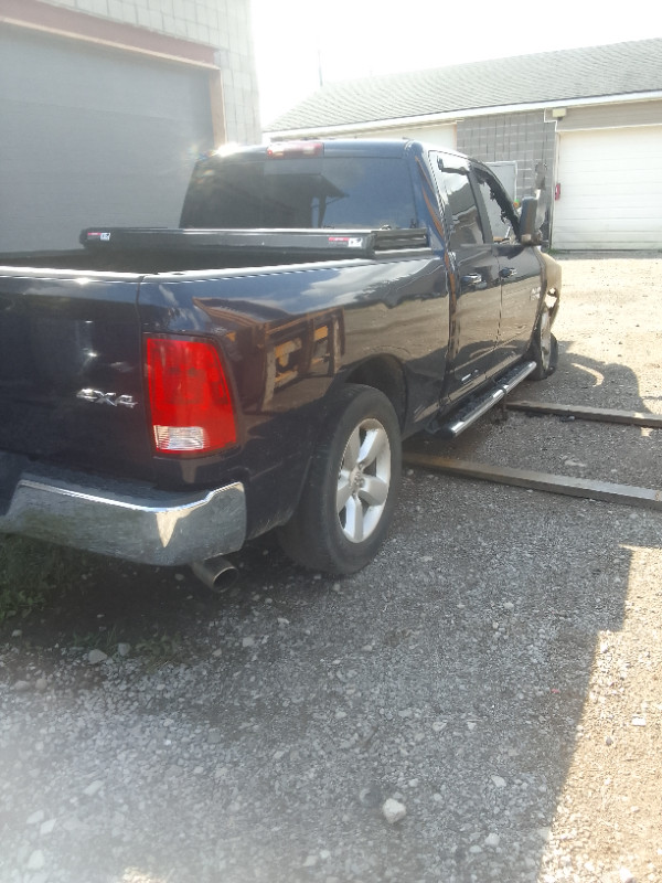 2014 DODGE RAM PARTS SALVAGE TAIL GATE BOX DOORS WHEELS LIGHTS in Auto Body Parts in St. Catharines - Image 2