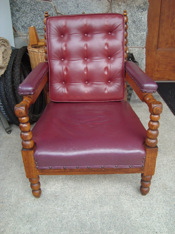 Arm chair in Chairs & Recliners in Victoria