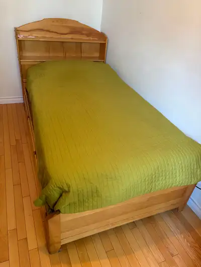 Single oak bed . Lit simple en chêne , View more