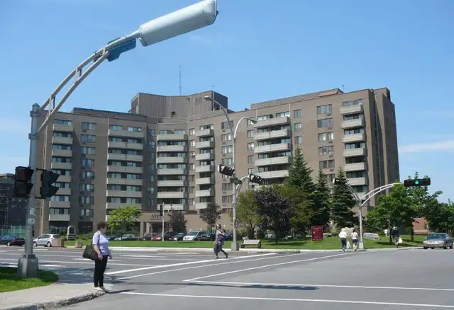 5 1/2 CÔTE ST-LUC TOUT INCLUS!! À PARTIR D'OCTOBRE
