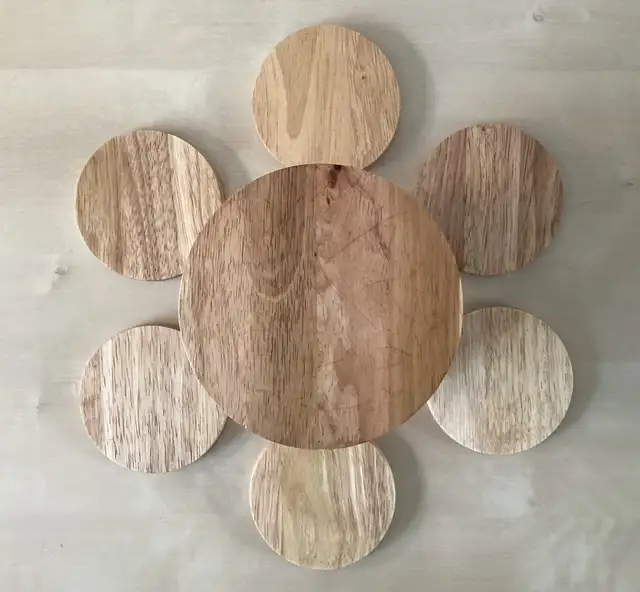 Set of 6 Wood and Cork Coasters with Wood Stand in Kitchen & Dining Wares in West Island - Image 5