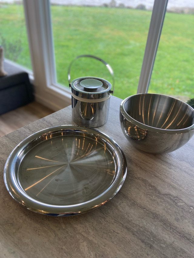 Bowl, ice Bucket and Tray  in Home Décor & Accents in Moncton