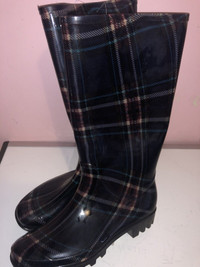 Nice motive rain boots for women /bottes de pluie femmes