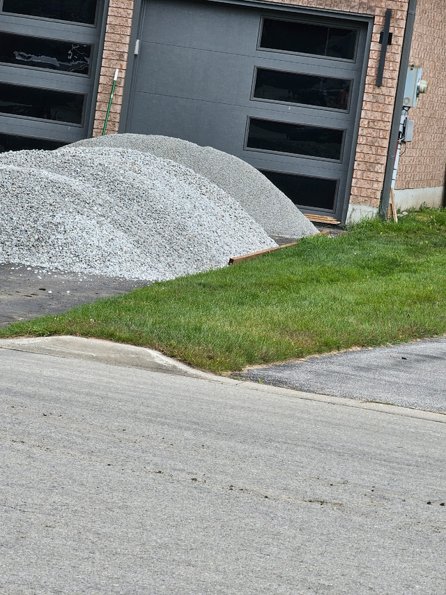 3/4 CLEAR GRAVEL in Other in Mississauga / Peel Region - Image 2