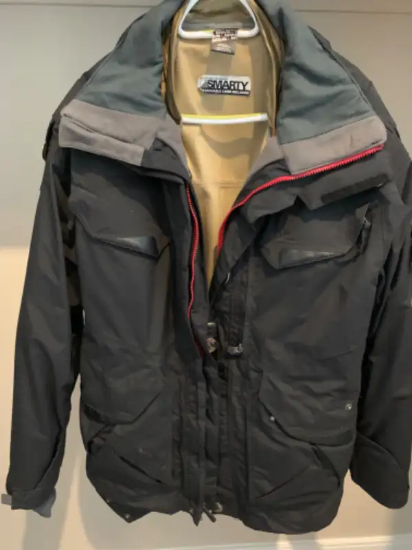 Men’s 686 Ski/Snowboard Jacket With Liner & Foursquare Pants. in Ski in Edmonton - Image 2