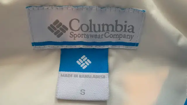 Snowboarding, skiing, jacket, pants, like new in Snowboard in Calgary - Image 4