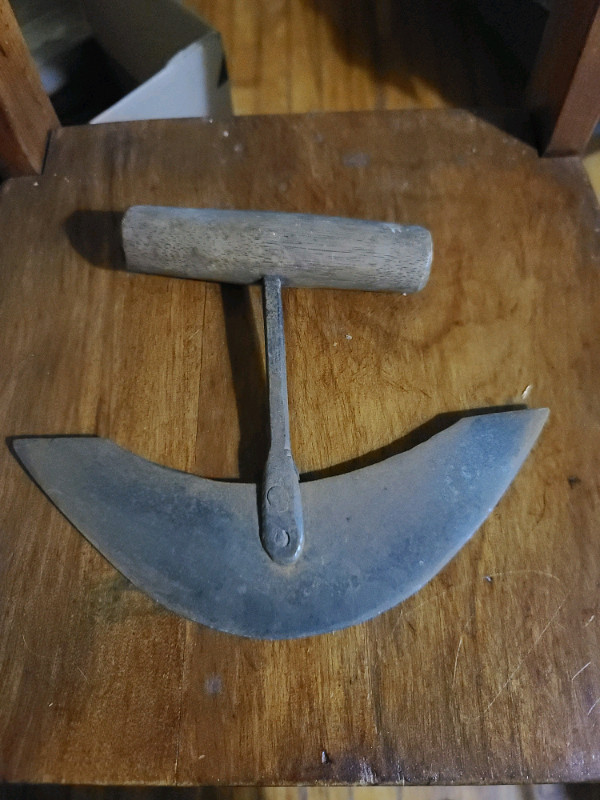 Antique chopper ulu knife  in Hand Tools in London - Image 3
